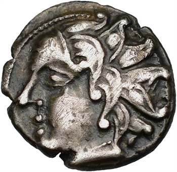 Carnutes, drachme au loup et au cheval, classe II au profil à gauche, Ier s. av. J.-C.